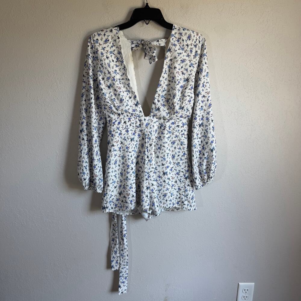 Showpo White Blue Ditzy Floral Deep V-Neck Cutout Back Romper Womens 4 Coquette